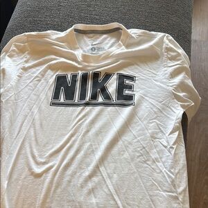 Nike Men's White T-Shirt